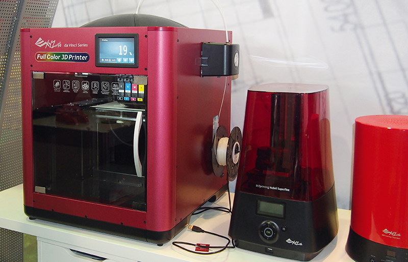 3D-принтер с возможностью полноцветной печати daVinci Color