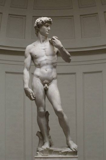 Давид — мраморная статуя работы Микеланджело