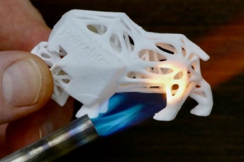 специализированный 3D-принтер для печати керамическими и металлическими фотополимерами