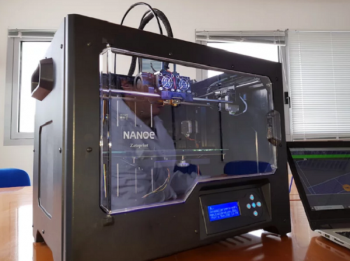 настольный 3D-принтер для печати металлами и керамикой от компании Nanoe