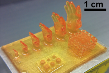 Скоростной вид 3D-печати позволил создать человеческую руку за 19 минут из гидрогеля