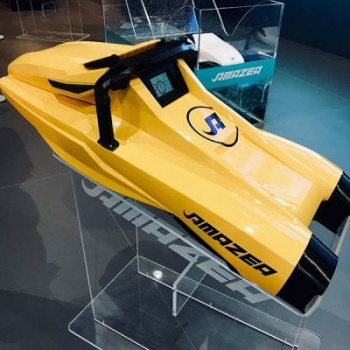 AMAZEA – первый серийный подводный скутер, напечатанный на 3D-принтере