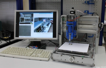 плоттер для печати элементов и узлов радиоэлектронной аппаратуры.