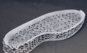 Печать обуви на 3D-принтере Voxeljet
