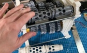 Коробку передач болида Формулы-1 напечатали на 3D-принтере