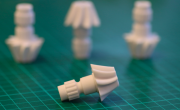 Набор шестерен, напечатанных на 3D-принтере с использованием смолы Composite-X компании Liqcreate. Фото :  Liqcreate.
