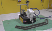 Сингапурский экспериментальный строительный 3D-принтер печатает на ходу