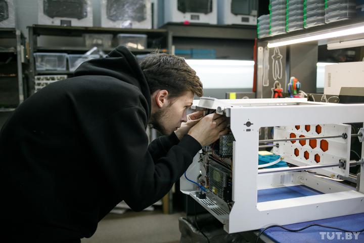 Как команда энтузиастов создает белорусские 3D-принтеры под Минском.
